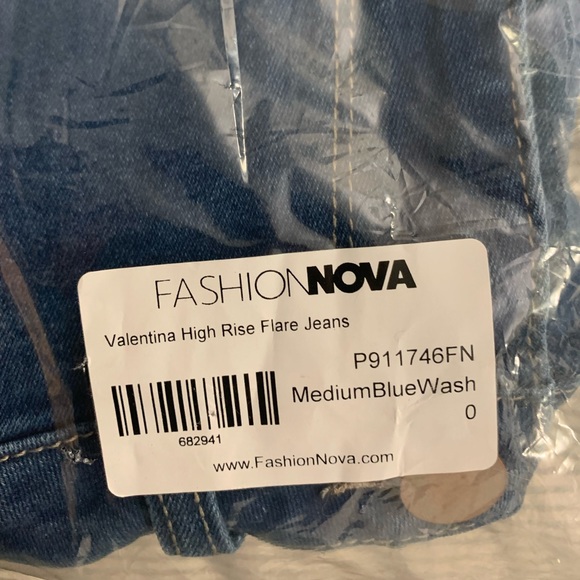 High Rise Flare jeans - Picture 5 of 5